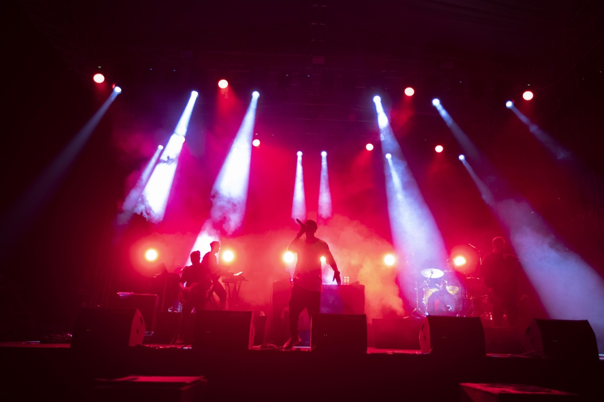 Ünlü rap sanatçısı Ceza BİLGİ WelcomeFest’te sahne aldı