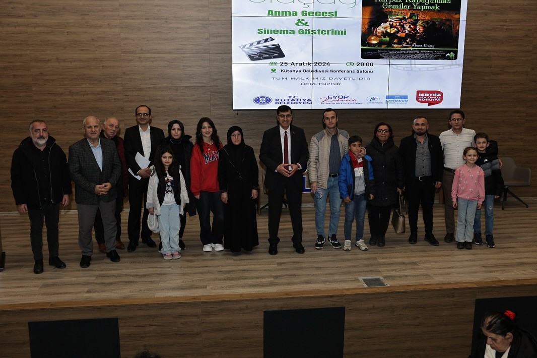 Kütahya'da 'Ahmet Uluçay'ı anma gecesi' duygusal anlara sahne oldu